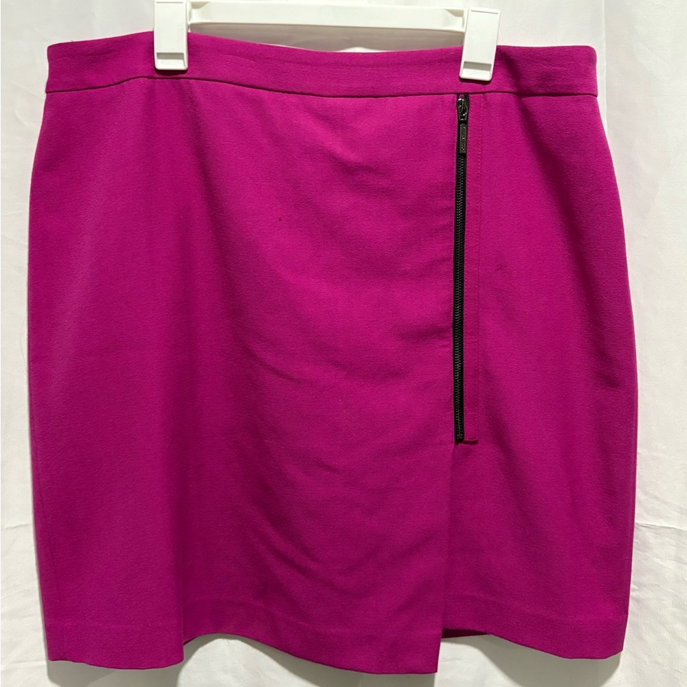 Studio Pink Knee-Length Pencil Skirt for Cocktail